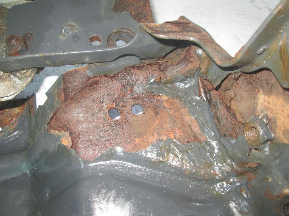 кронштейн глушителя б/у \ коррозия - 2